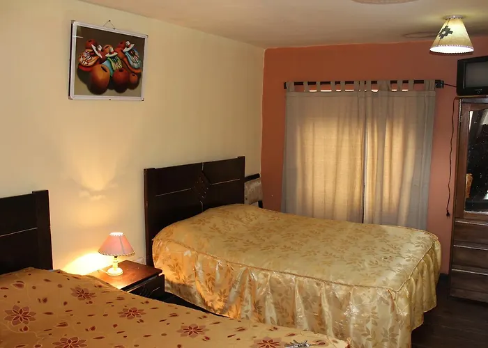 Robertos Hostel
